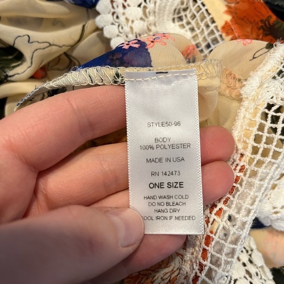 Floral Print Women's Top - Picture 11 of 13